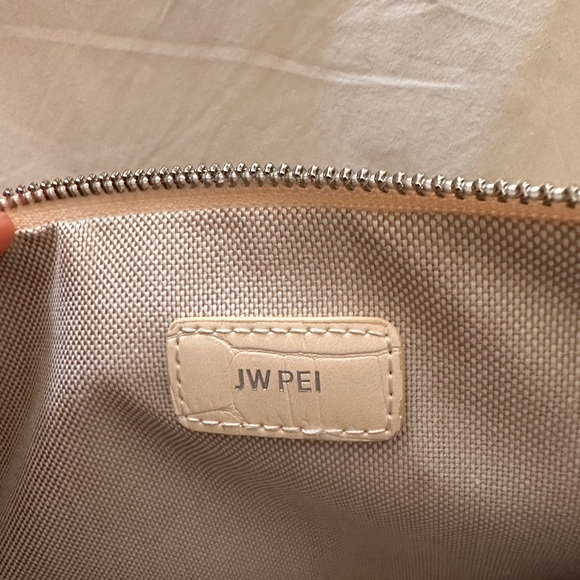 JW PEI Shoulder Bag — Ivory | Vegan Leather | *Removable Pearls and Gold Chain - Picture 9 of 11